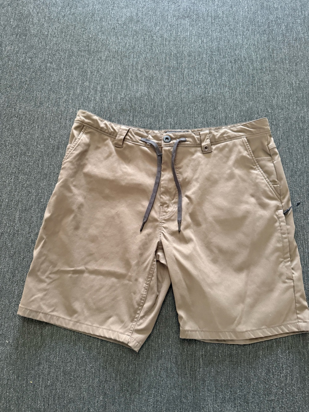686 Men's Everyday Collection brown cargo amazing pockets shorts sz 38- Khaki